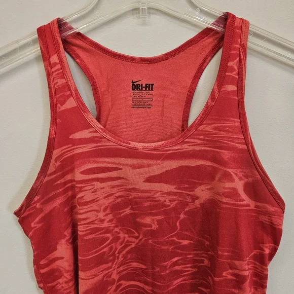 Nike Red Dri Fit Ladies Tank Top Sz Sm - Picture 2 of 6